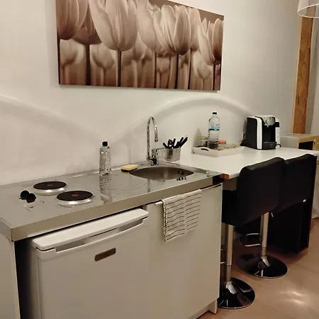 Chez L’habitant Avec Entrée Et Kitchenette Privatives * Braine