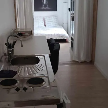 Chez L’habitant Avec Entrée Et Kitchenette Privatives * Braine